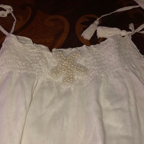 Cute little strap top - Picture 2 of 3